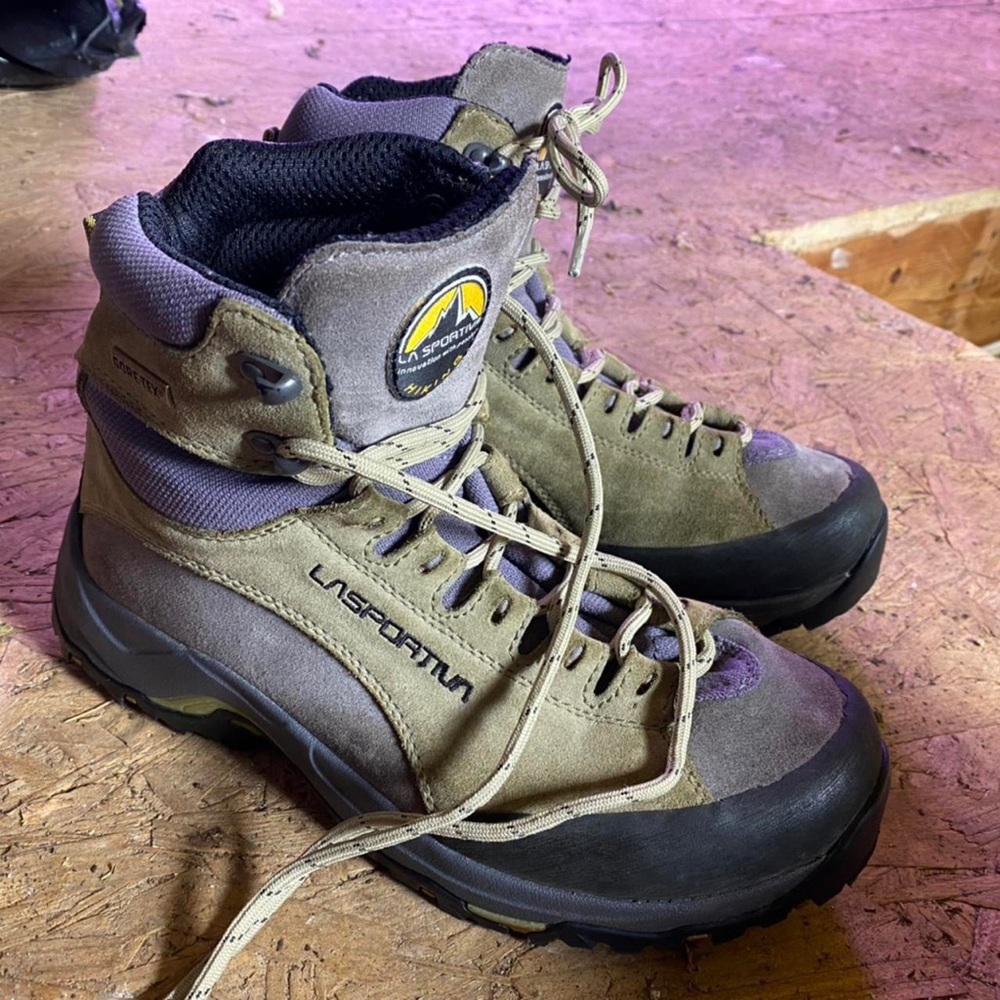 LA sportiva hiking boots